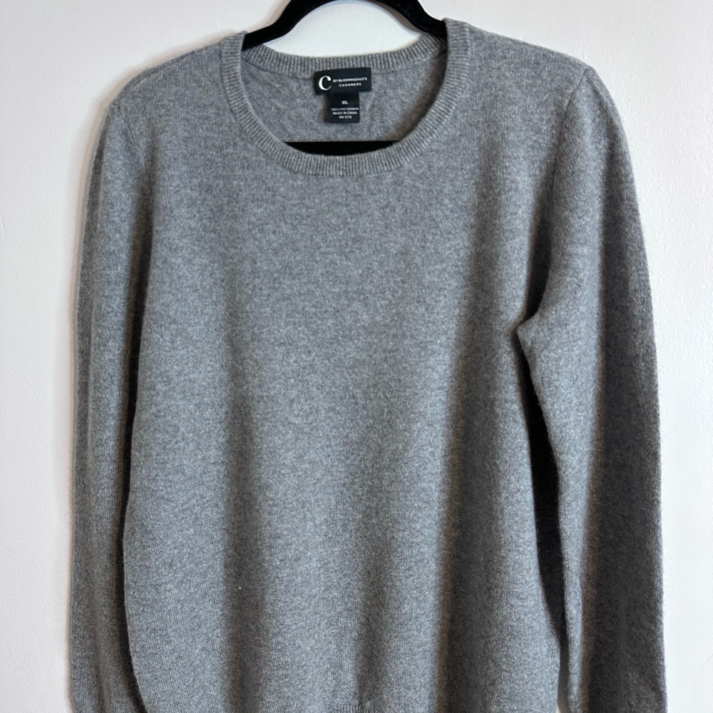 Bloomingdale's Classic Gray Crewneck Sweater